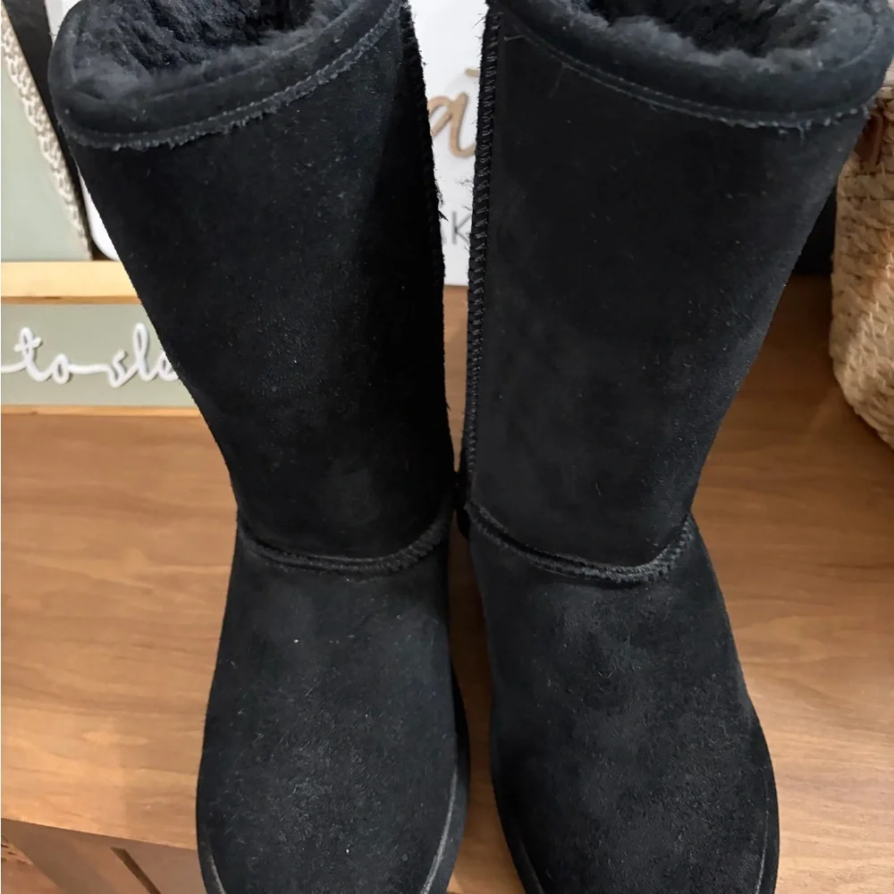 BearPaw Women's Black Winter Boots